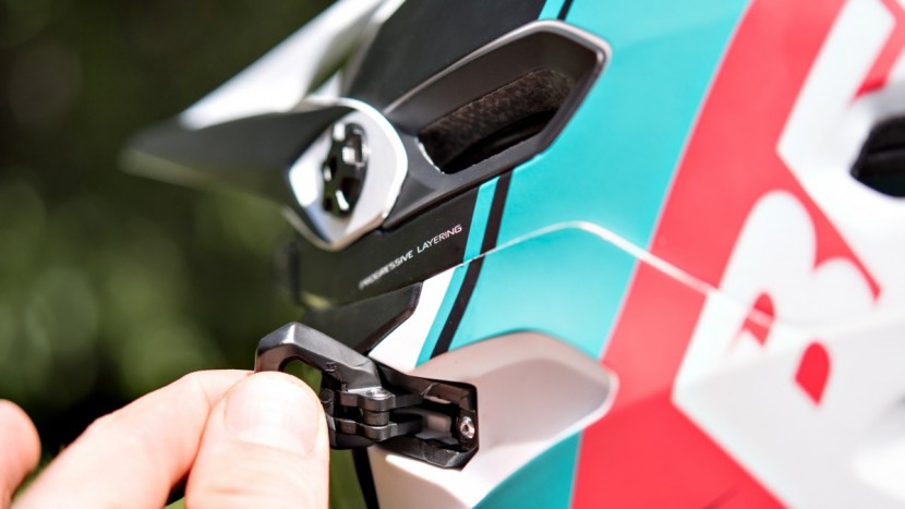 bell super dh mips - the convertible nature of the helmet means you can put the chin bar...