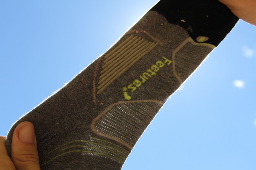 feetures elite max cushion quarter - a look at the breathable panels. where sun can be seen shining...