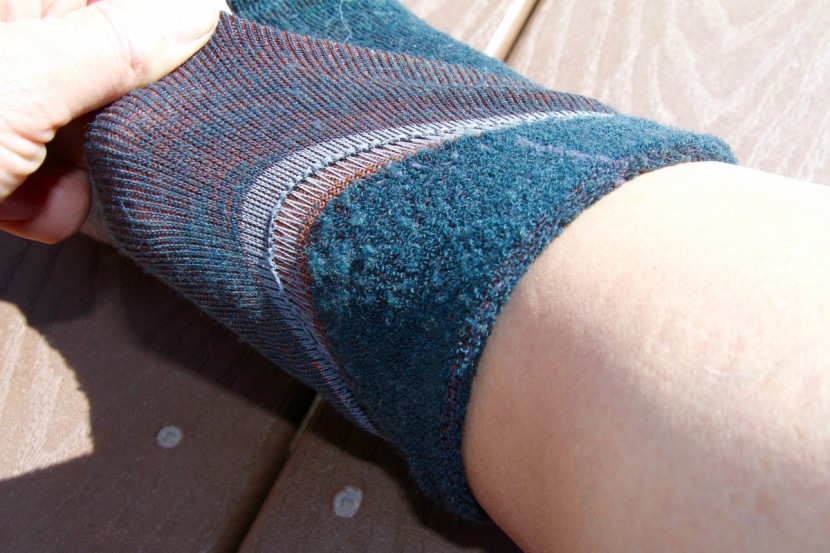 farm to feet damascus medium weight technical crew - the cozy fabrics are able to grab moisture and send them to the...