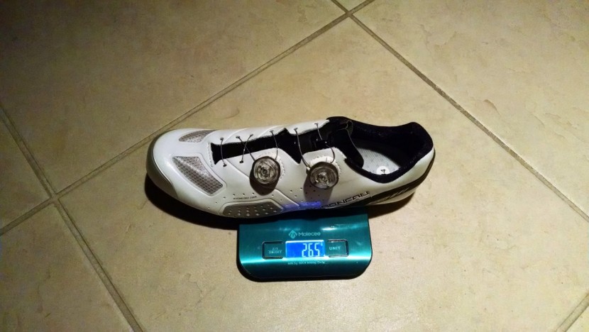 louis garneau course air lite ii - a pair of men&#039;s 44 come in at just 18.7 ounces, or 265 grams.