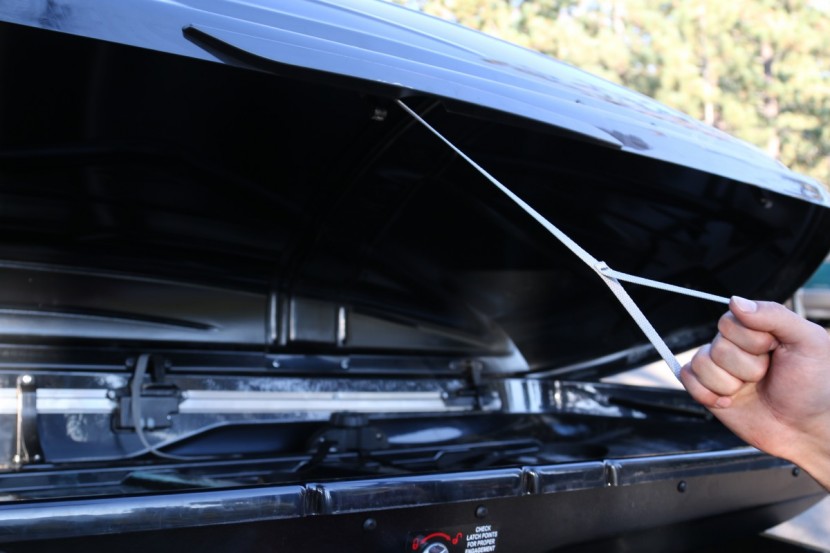 thule hyper xl - the pull strap makes it easy to close the box when it is mounted on...