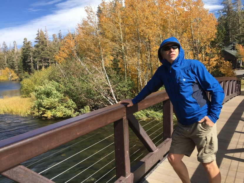 mountain hardwear touren - this jacket is clean cut and good looking, though with its two-tone...