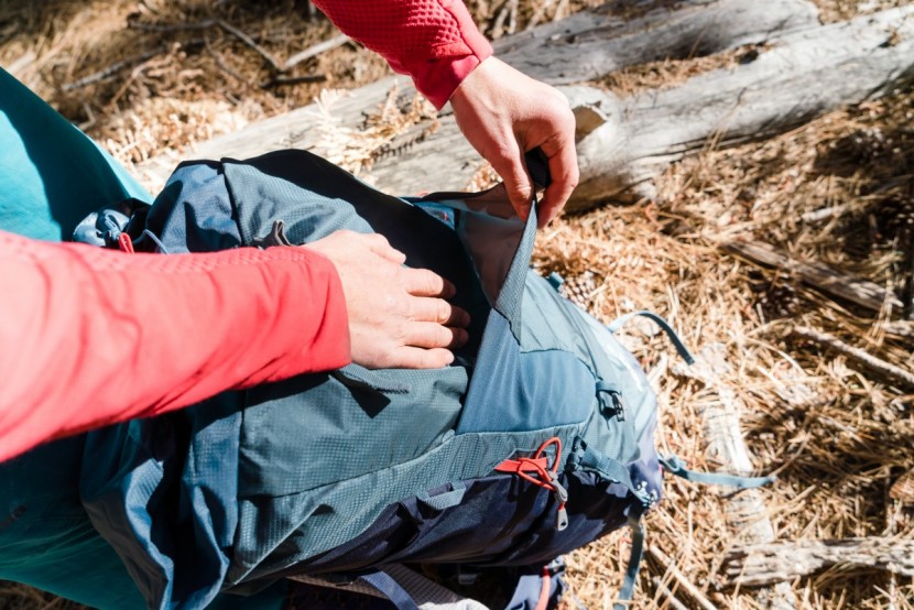Deuter - ドイター エアコンタクト 60+10SL woman Deuter Aircontact Core SL Review | Switchback Tested