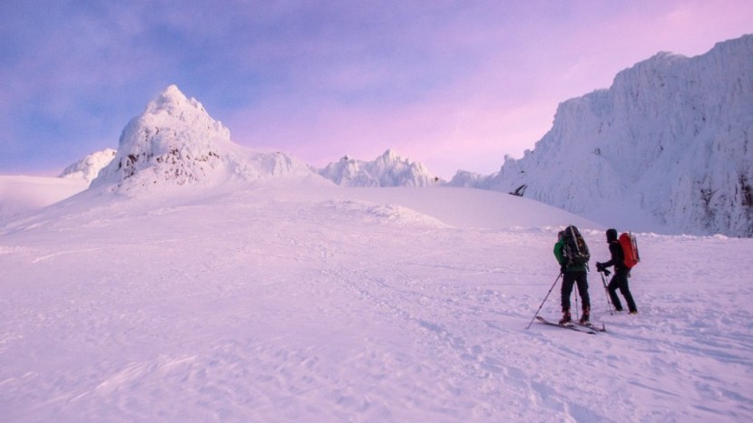 base layer men - early bird gets the worm, or a summit bid all to ourselves in this...