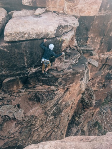 rab merino+ 120 crew - an expert at layering, the slim and close fitting top slides under...