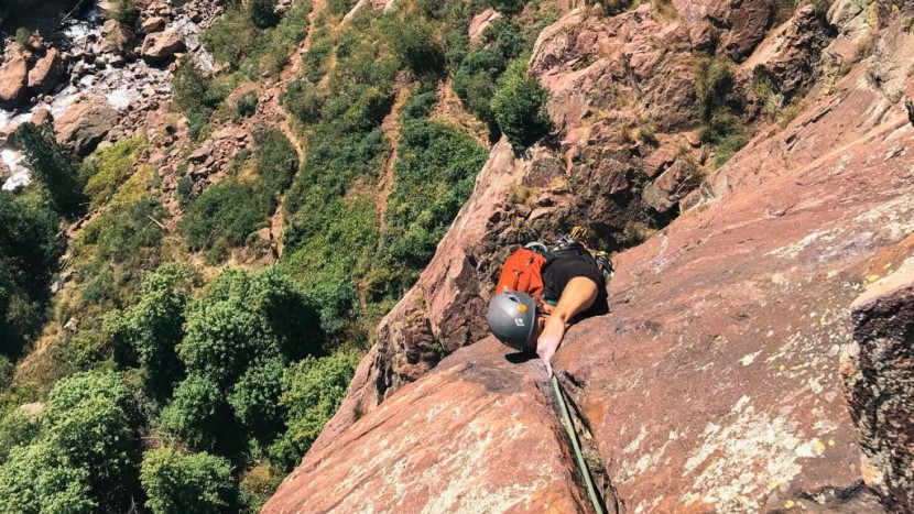 base layer men - making its way up an eldo classic, the smartwool classic shows off...