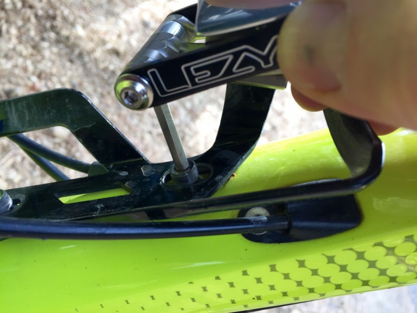 lezyne v10 - the v10 is a lightweight, very small, and quality tool from lezyne...