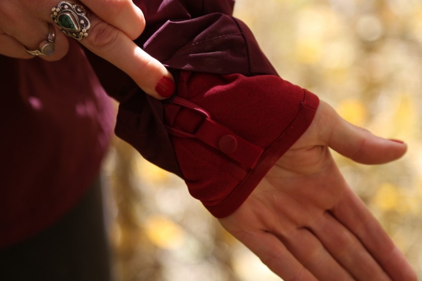 the north face arrowood triclimate for women - the outer shell and fleece layer connect with a snap at the wrist...