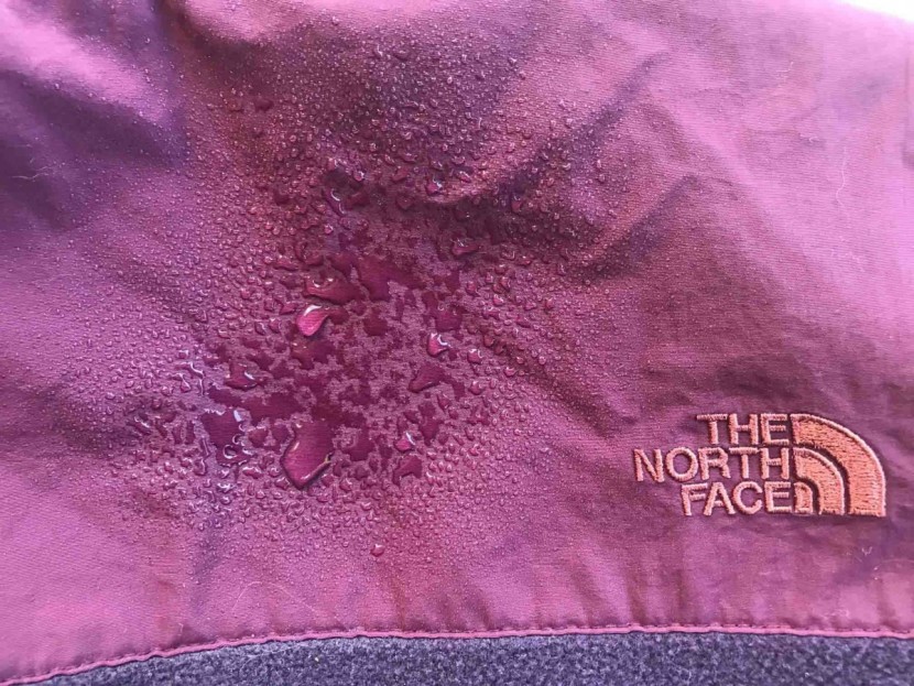 the north face denali 2 jacket for women - the nylon abrasion patches to a great job of beading up water and...