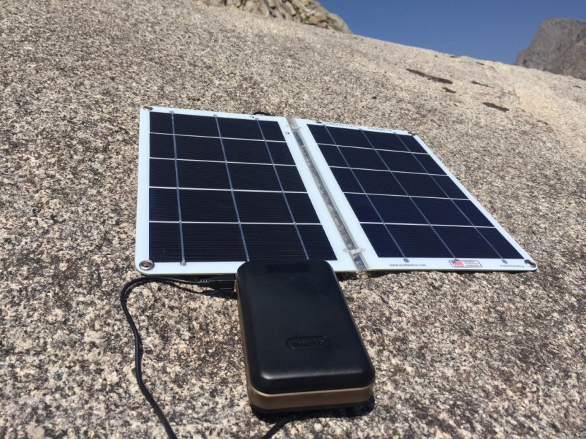 suntactics s-charger 14 - granite boulders make for great charging backdrops for the...