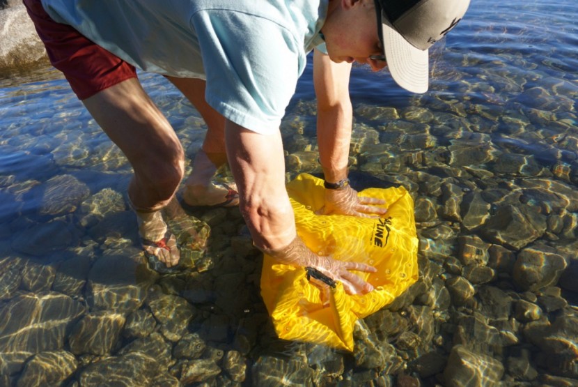 sealline black canyon boundary pack - only a few teeny tiny bubbles escaped when it was held underwater.