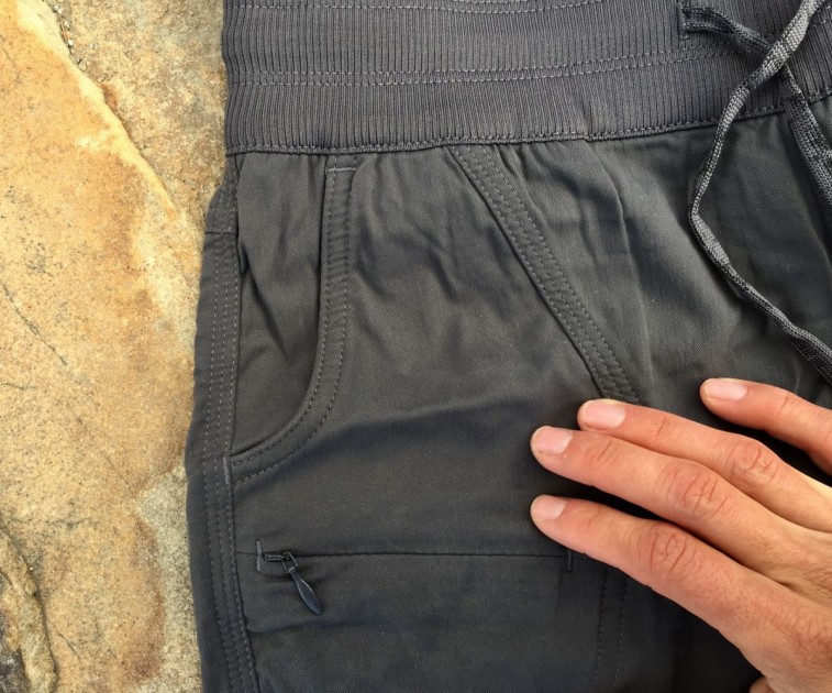 the north face aphrodite 2.0 short - the deep pockets of the aphrodite 2.0 have a narrow opening, which...