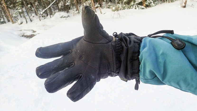 marmot randonnee - a view of the &quot;falcon grip.&quot; we didn&#039;t snatch any field mice in...