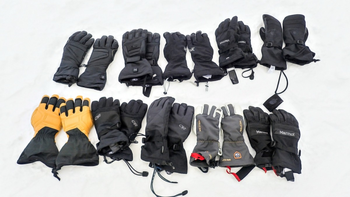 How to Choose Ski Gloves and Mittens for Men