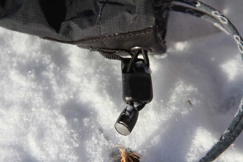 outdoor research alti mitt for women - the cinch and release pulls are large enough to be operated easily...