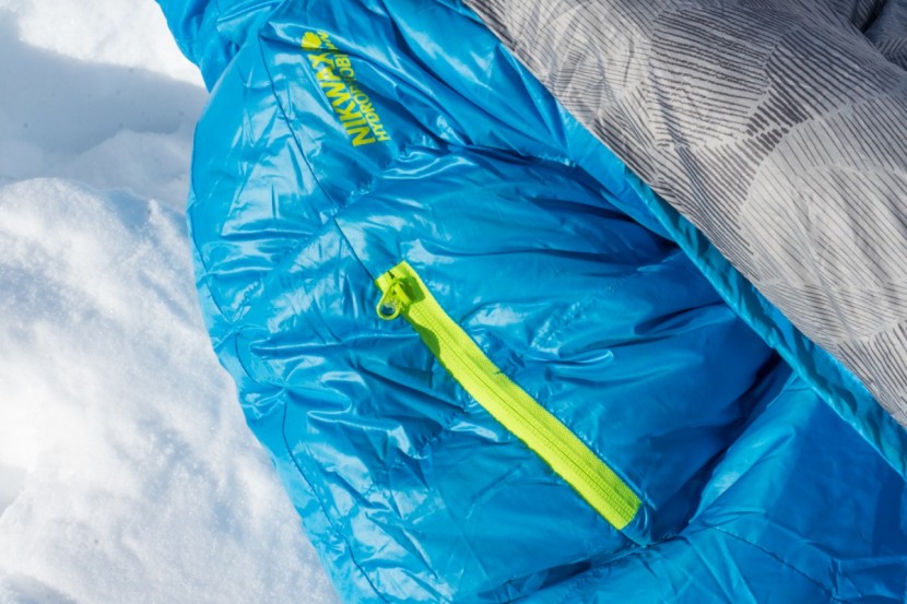 therm-a-rest questar 0 - this pocket is large, but we wish it was inside the bag so items...