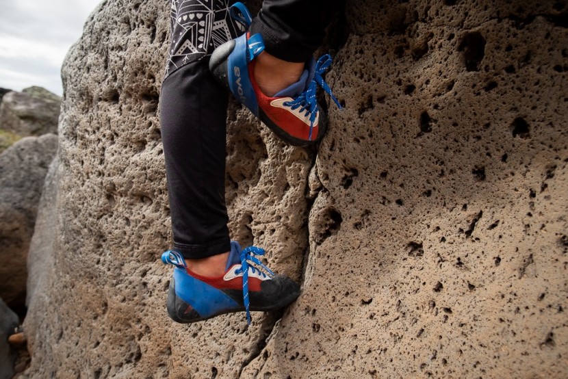 evolv ashima - the ashima performed great in the thin basalt cracks.