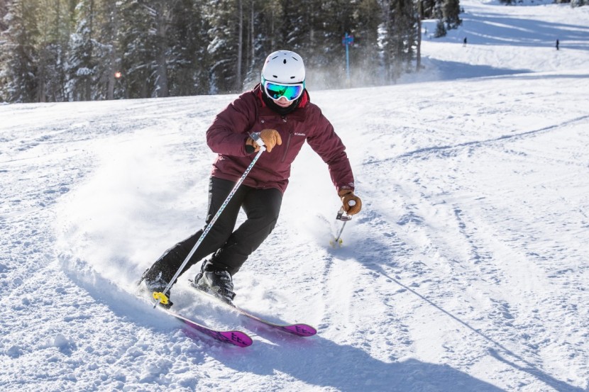 black crows camox birdie - hilary roache shows that you can bend this oddly flexed ski into an...