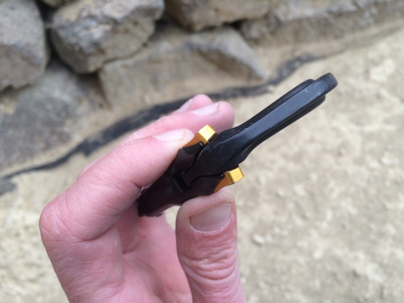 locking carabiner - in order to unlock the vaporlock magentron, you must depress the...