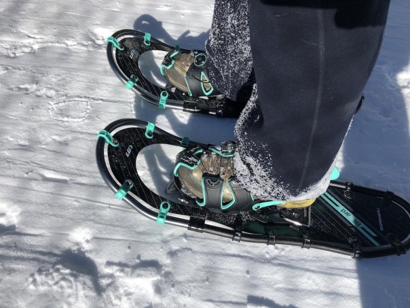 louis garneau blizzard iii for women - the soft padded bindings on this snowshoe hug the feet evenly and...