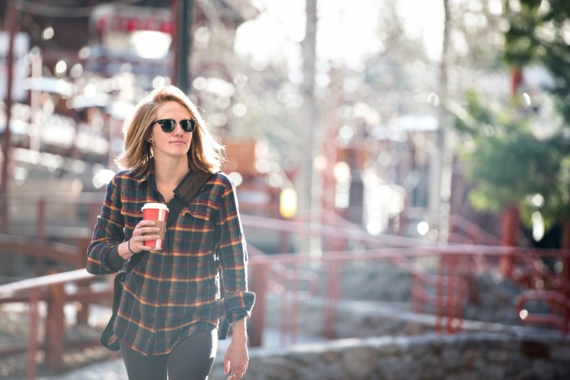 ray-ban clubmaster classic - lookin fly out on the town with the help of the ray-bans.