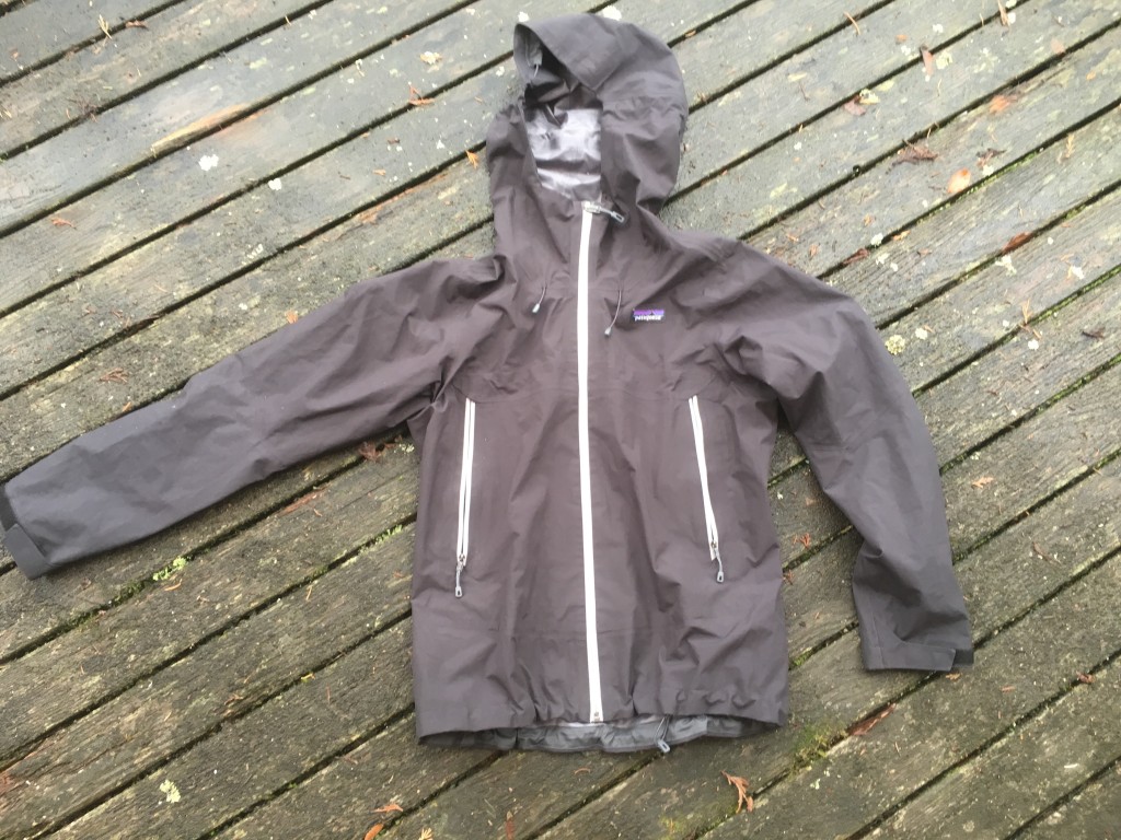 Patagonia Cloud Ridge - Women's Review | Tested by GearLab