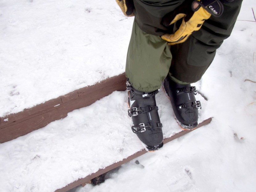 ski pants men - we like it when pants have super long inner cuffs.