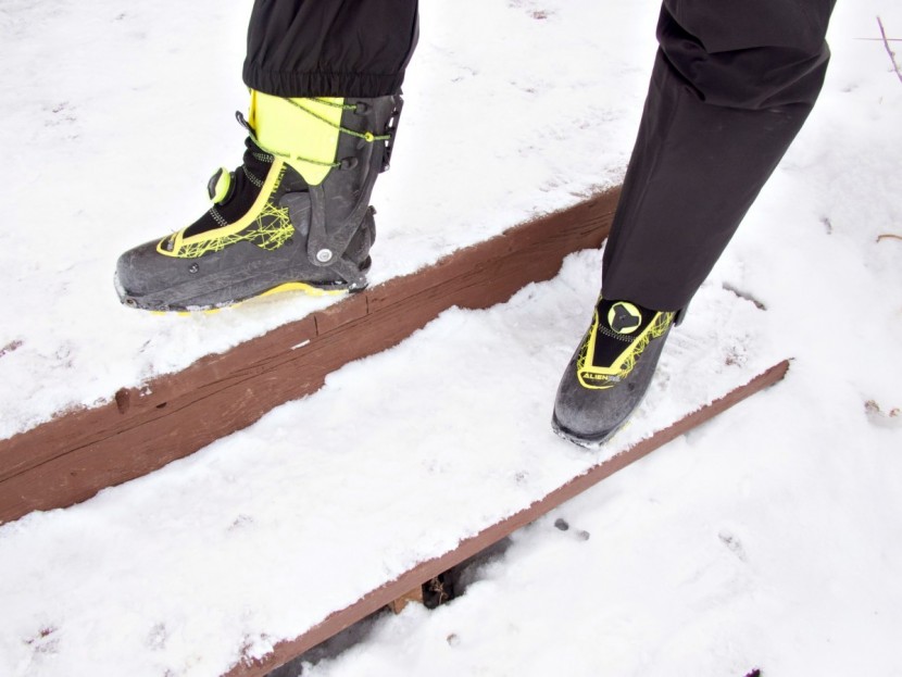 arc'teryx rush lt - the cuffs of the rush lt are built to work with lighter ski boots...