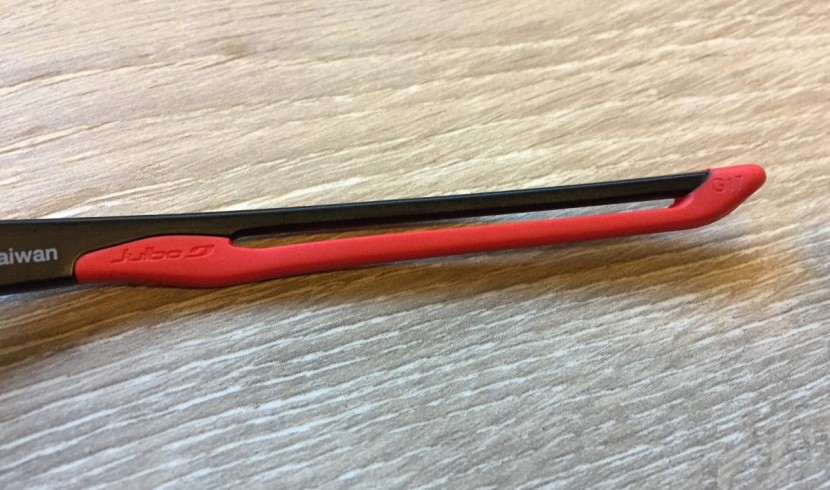 julbo aero - the aero&#039;s arms have a unique design. the red material is soft and...