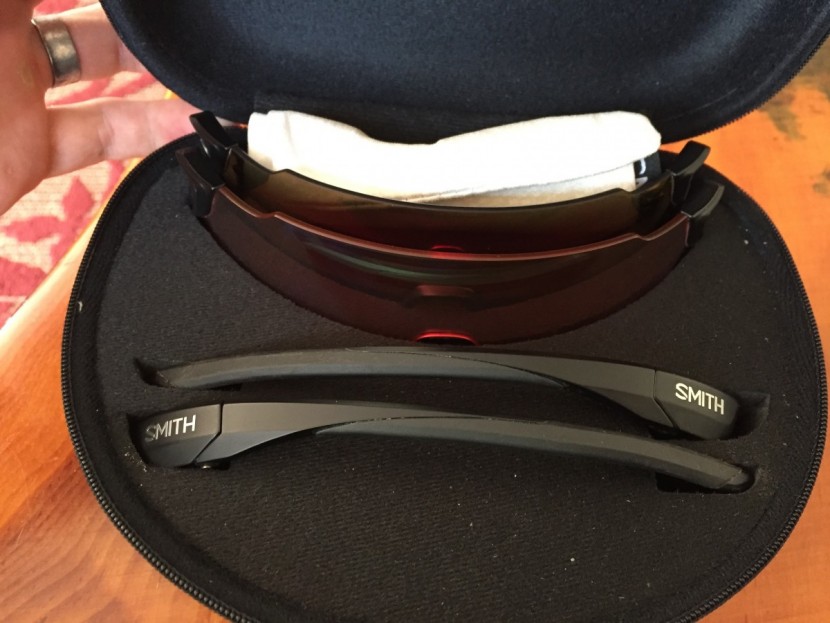 smith attack max - the attack max comes with a nice zippered case that neatly and...