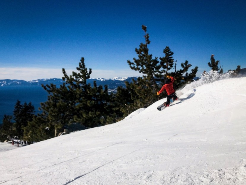 burton deep thinker - an example of a skidded turn.
