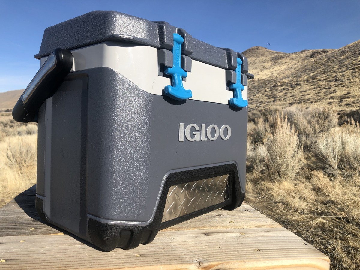 Igloo BMX 25 Review (The Igloo BMX wins top marks for portability due to its light weight, comfortable handle, and smoothed corners more...)