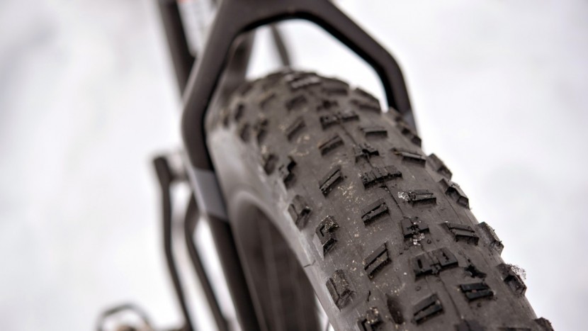 salsa beargrease carbon deore - 80mm rims and 3.8&quot; maxxis minion fbf and fbr tires, a pretty...
