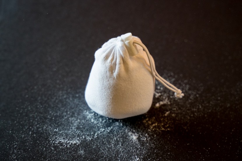 metolius super chalk sock - this ball is larger and less porous than the black diamond version.