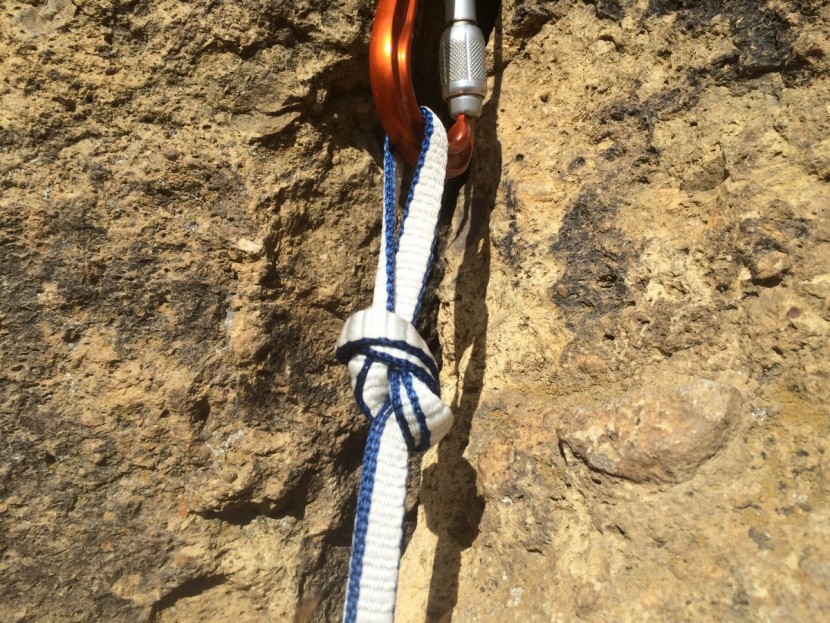 camp usa 11mm express dyneema sling - this figure-eight knot doesn't cinch down as tight as many others...