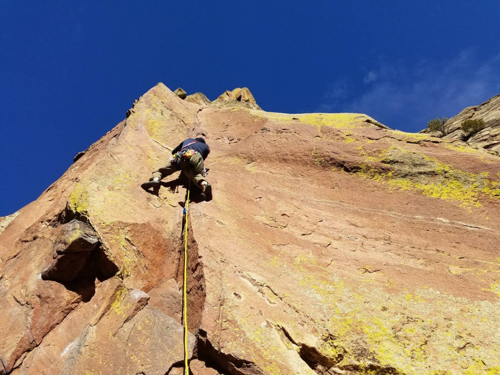 petzl pur&#039;anneau sling - leading the first finger crack pitch of the naked edge in eldorado...