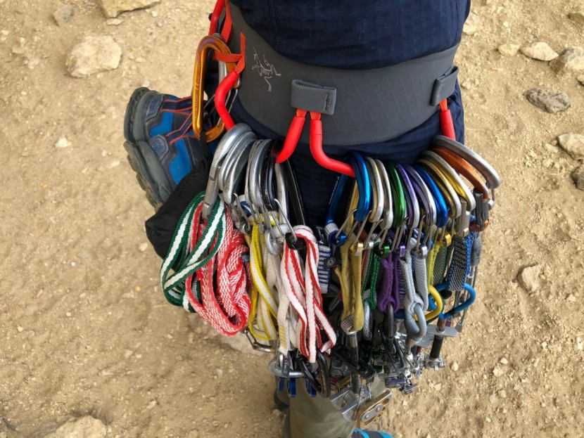 arc&#039;teryx ar-395a - in this photo you can see the way the plastic gear loops taper...