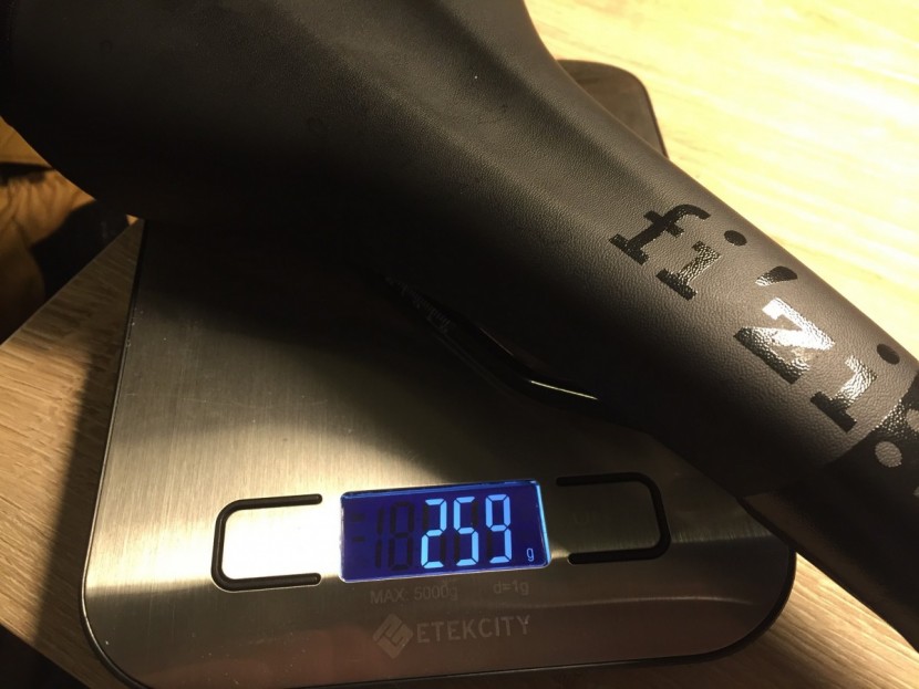 fizik monte s-alloy - it&#039;s the second heaviest saddle in our test at 259g.
