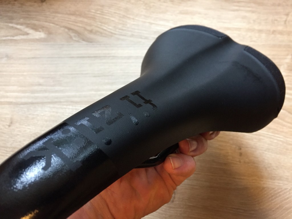 Fizik discount taiga saddle