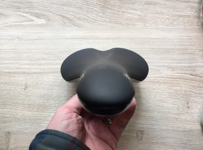 fabric scoop race shallow - it&#039;s got a relatively round side to side profile compared to some of...