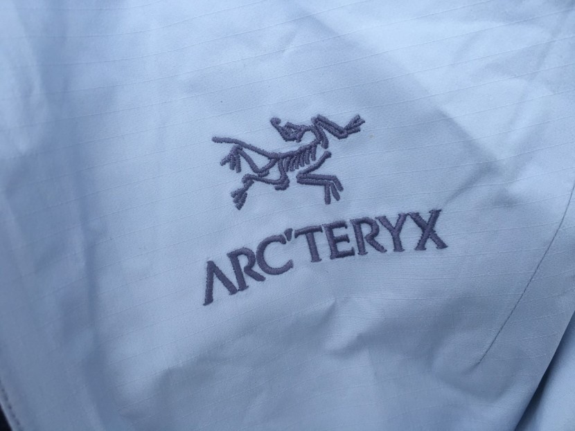 arc&#039;teryx zeta sl for women - the zeta sl is an excellent jacket at an amazing price.