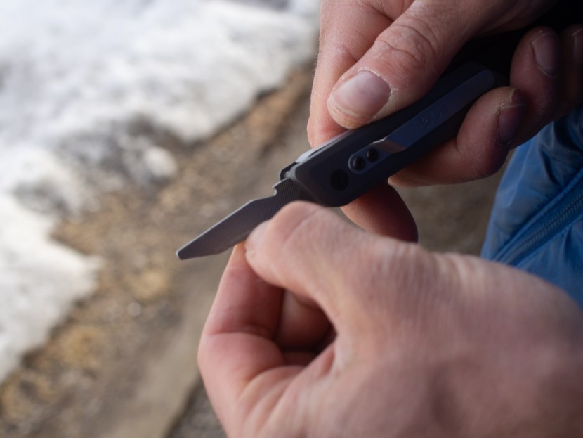 sog baton q4 - the small file on the baton works for basic things like cleaning...