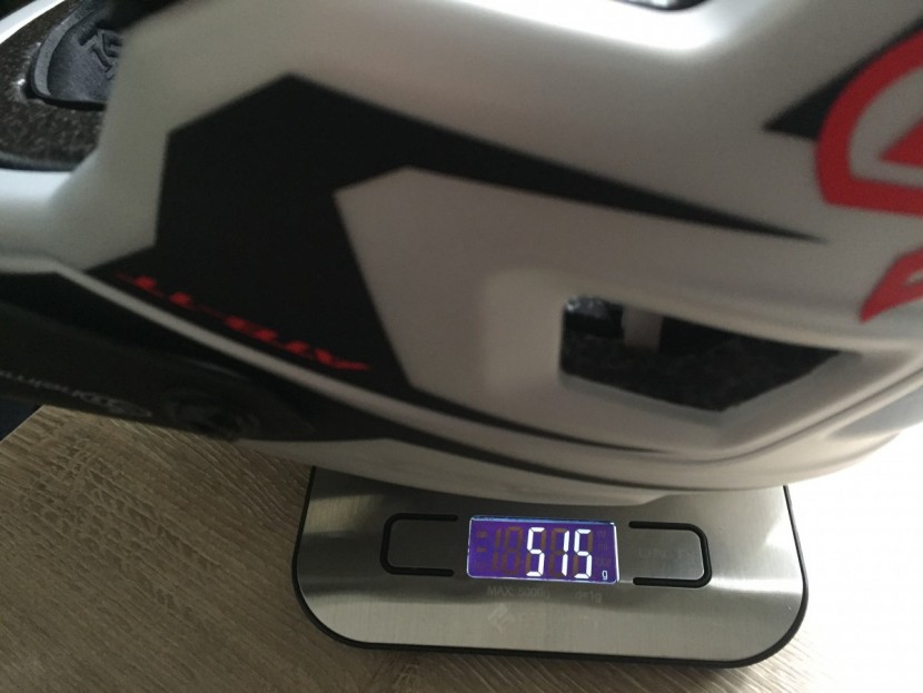 6d atb-1t evo - at 515 grams for the size m/l we tested, this is heavy for a...