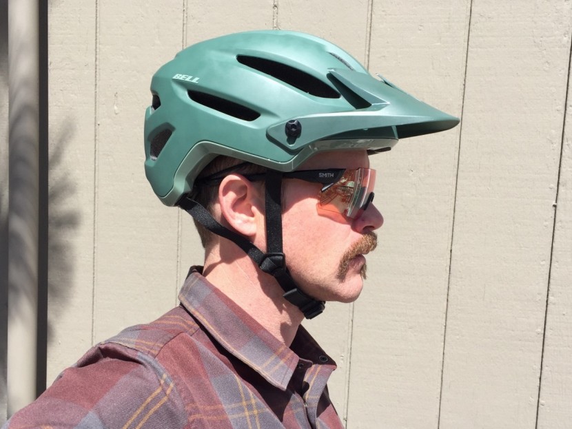 the large visor helps keep the sun out of your eyes.