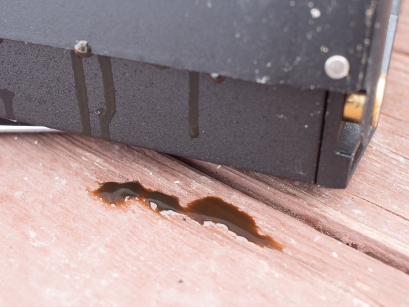 primus kuchoma - evidence of the drippings escaping the primus. all portable grills...