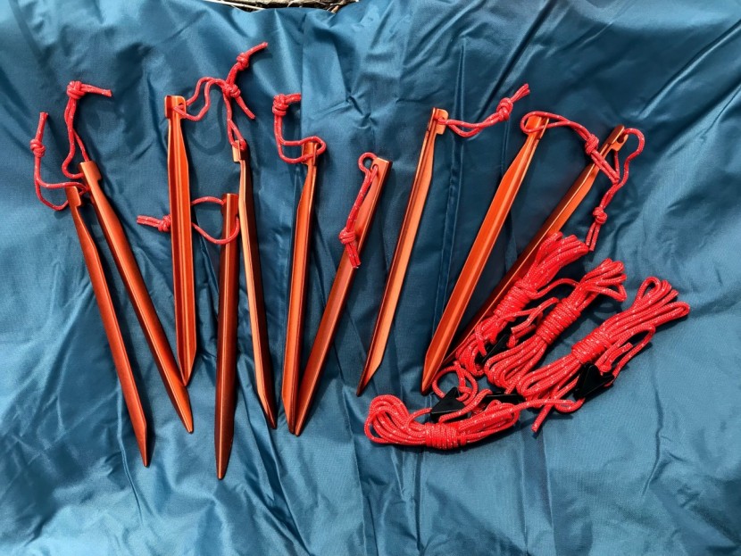 kelty dirt motel 2 - this tent comes with ten surprisingly solid stakes and guyline.