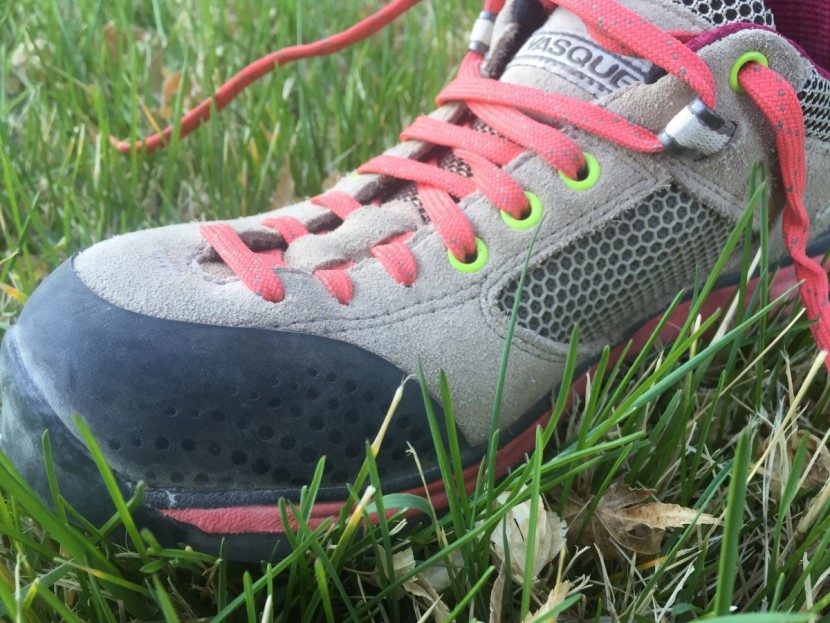 vasque grand traverse for women - the grand traverse&#039;s blend of mesh and leather cuts down on weight...