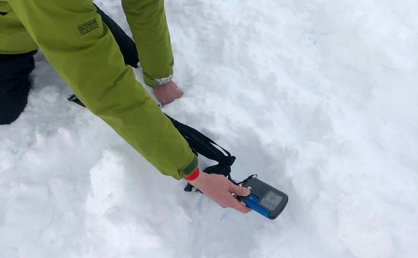 black diamond recon bt - the recon is a solid all-around beacon that will suit the majority...