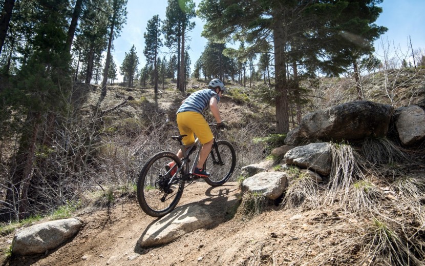 whyte s-120 carbon r - on rocky climbs, it is beneficial to leave the shock&#039;s climb switch...
