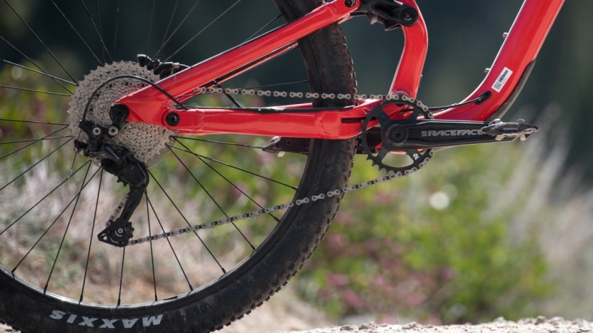 cannondale habit 6 - the 10-speed shimano deore drivetrain works well but is a little...